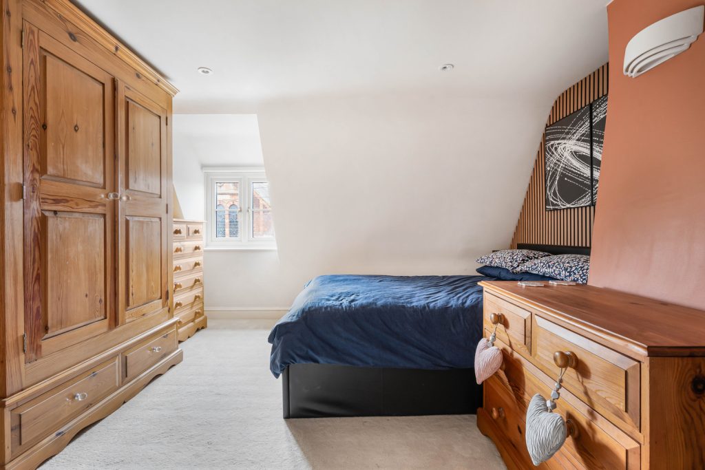 Bed 2.JPG
