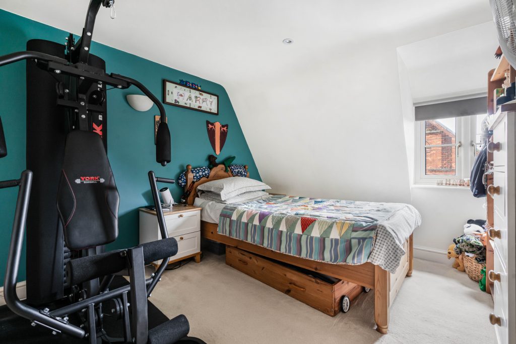 Bed 3.JPG