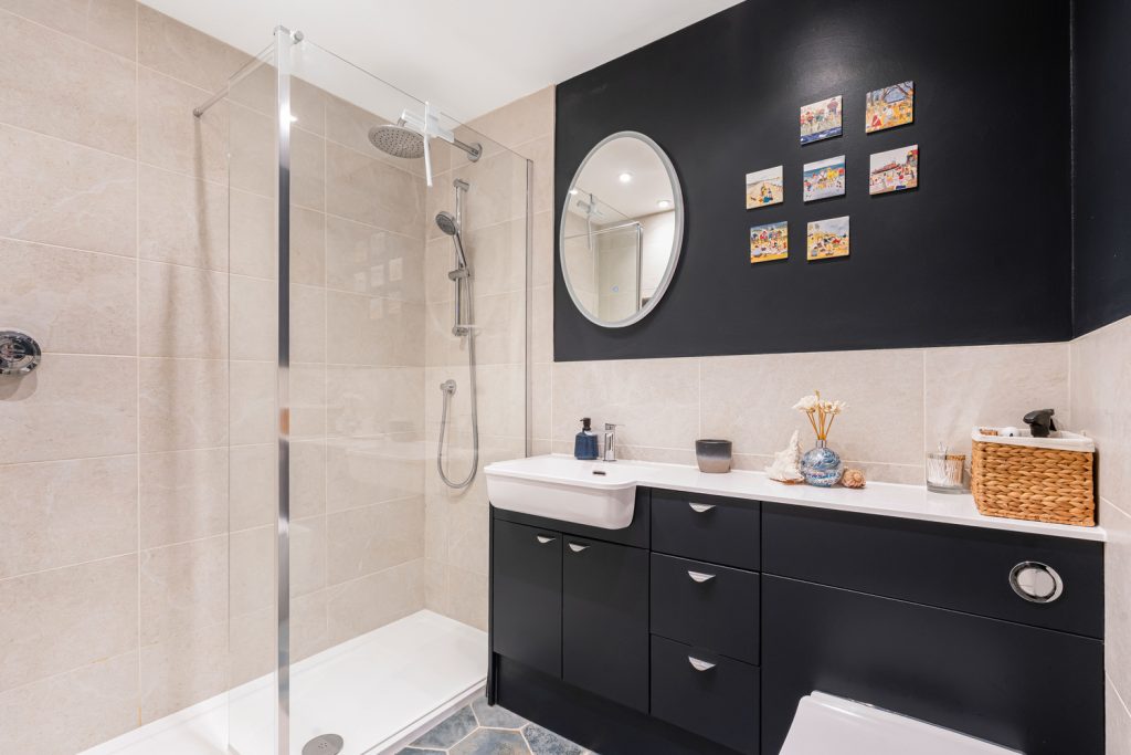 En-Suite.JPG