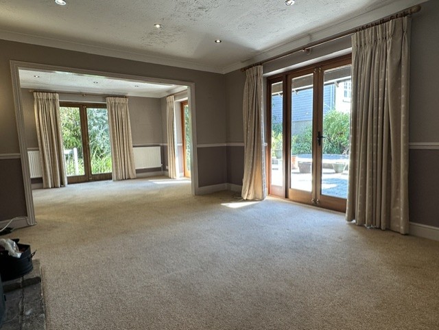 LOUNGE2.jpeg