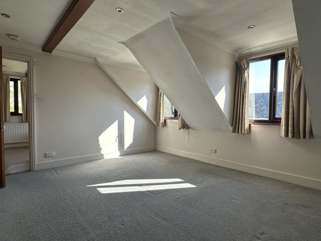BEDROOM1.jpeg