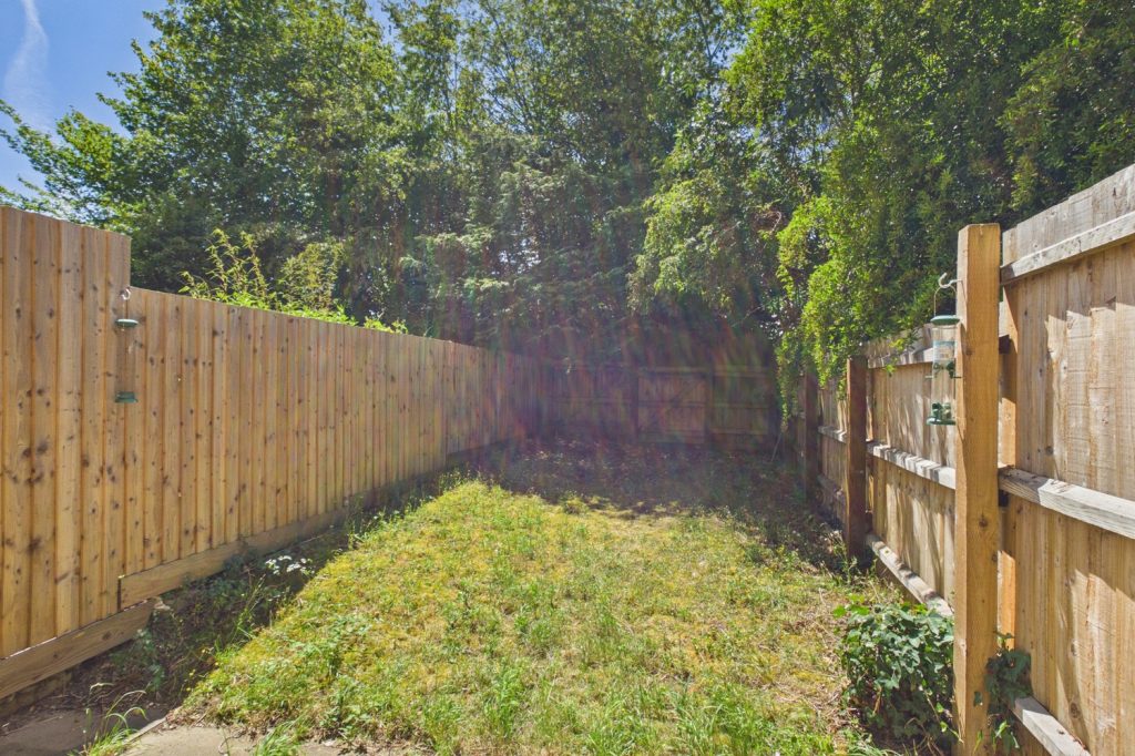 CAM03259G0-PR0316-STILL007