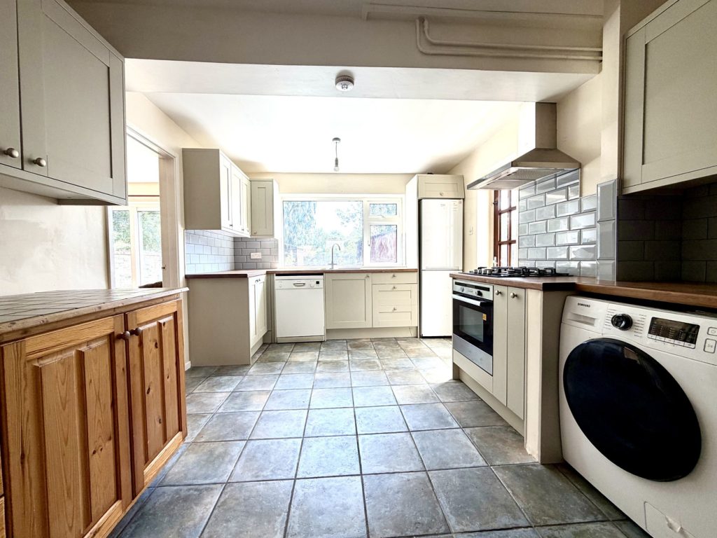 KITCHEN.jpeg