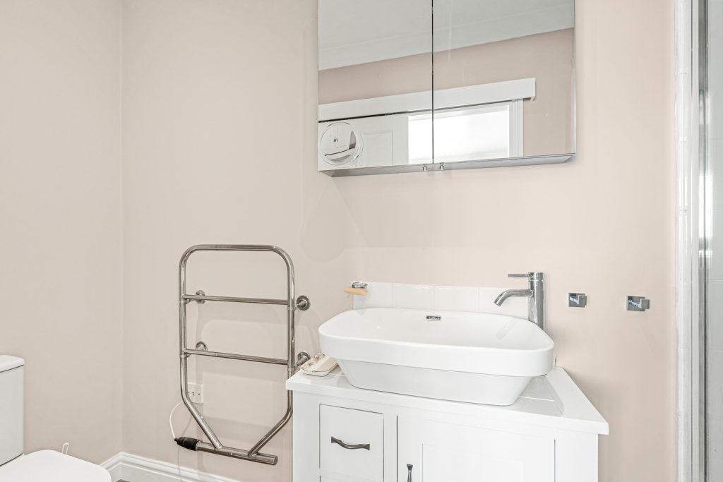 Ensuite