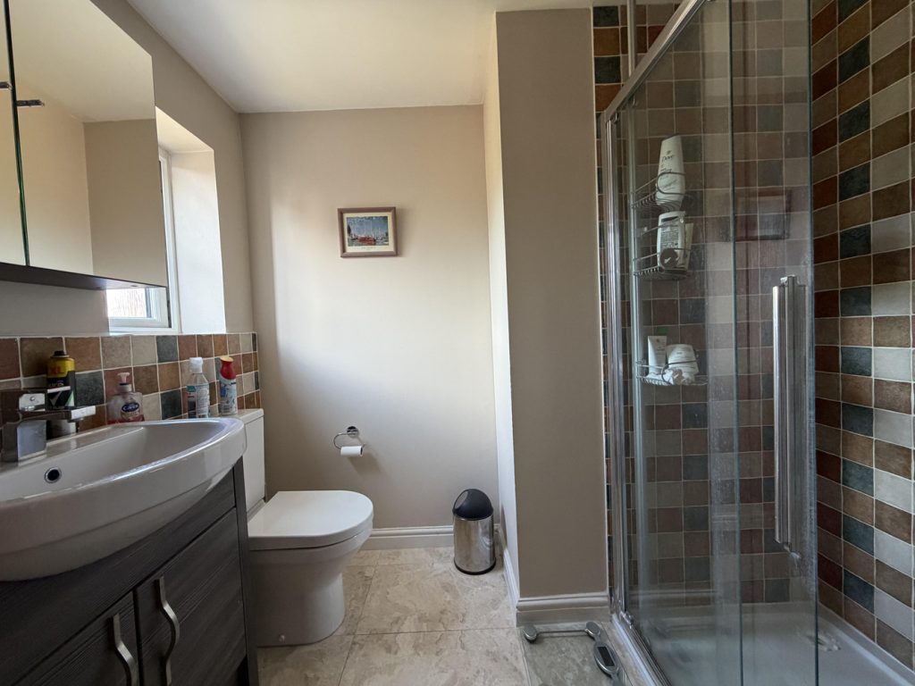 ENSUITE.png