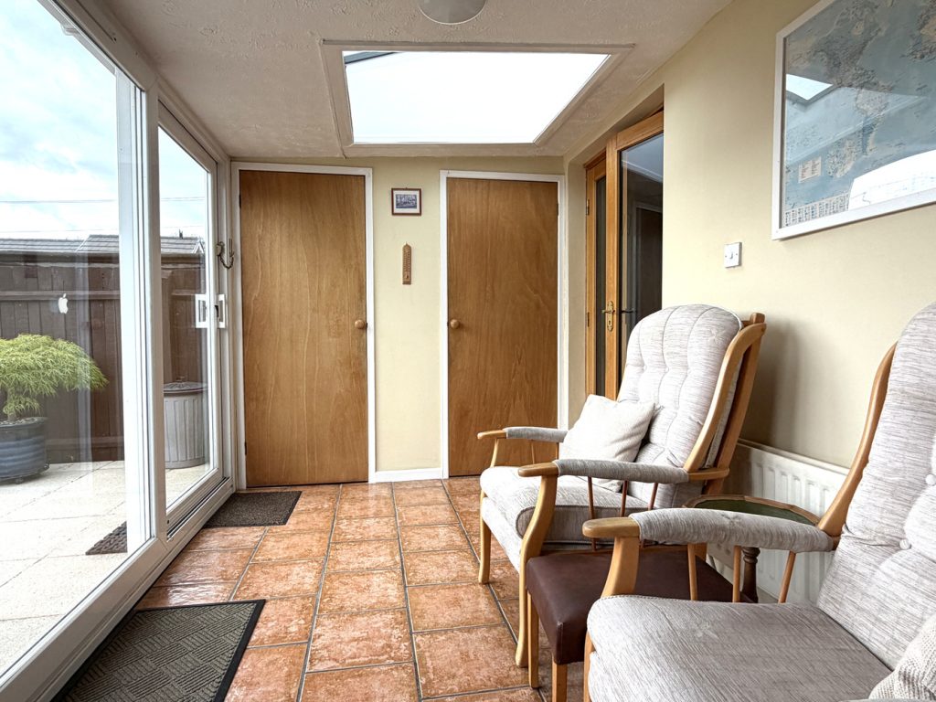 Garden room 2.JPG