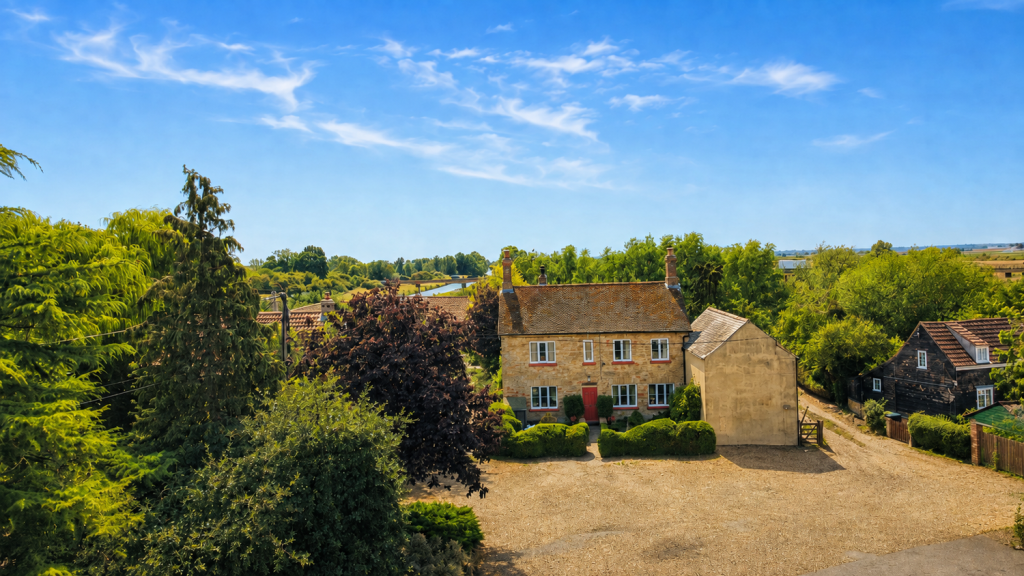 Ladson House, The Bridge, Mepal, Ely, Cambridgeshire