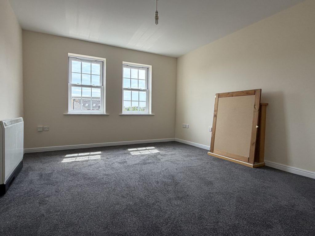 LOUNGE.JPG