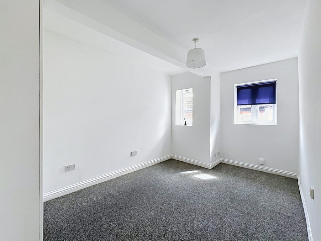 103-centre-drive-newmarket_00003