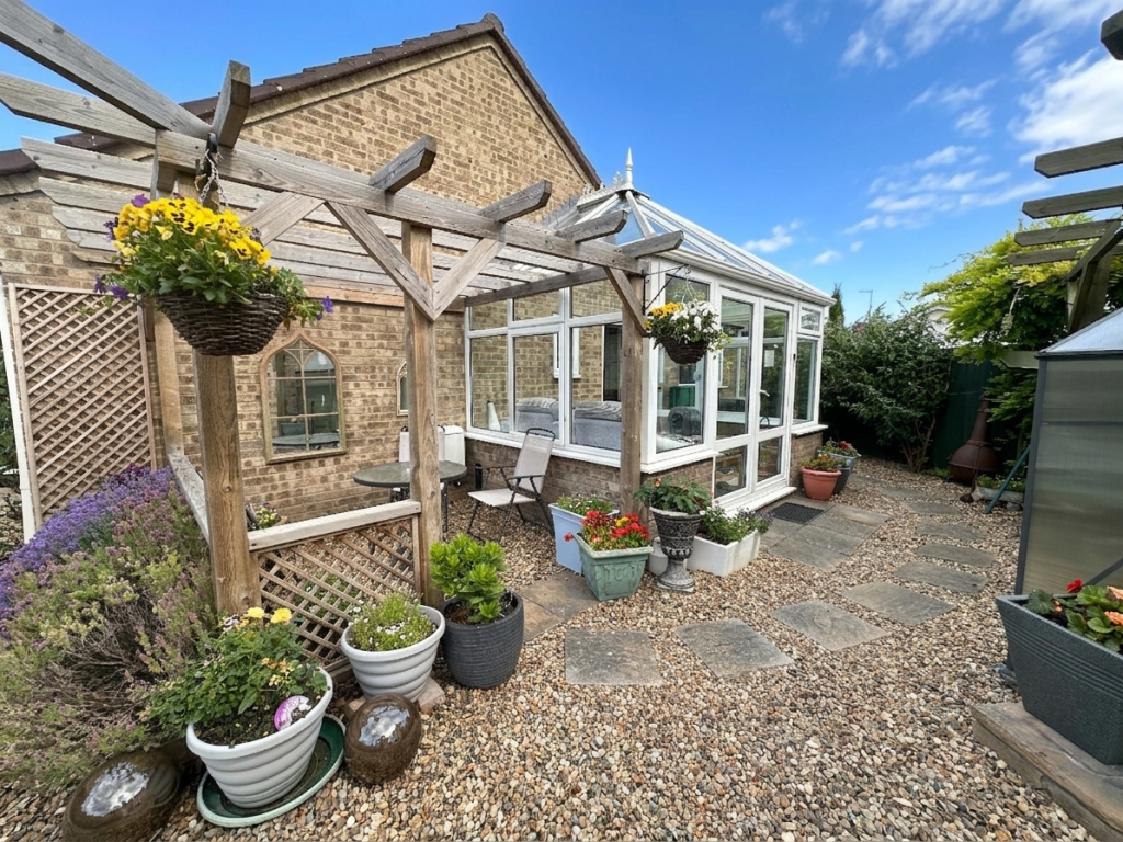 Pagoda Conservatory at front
