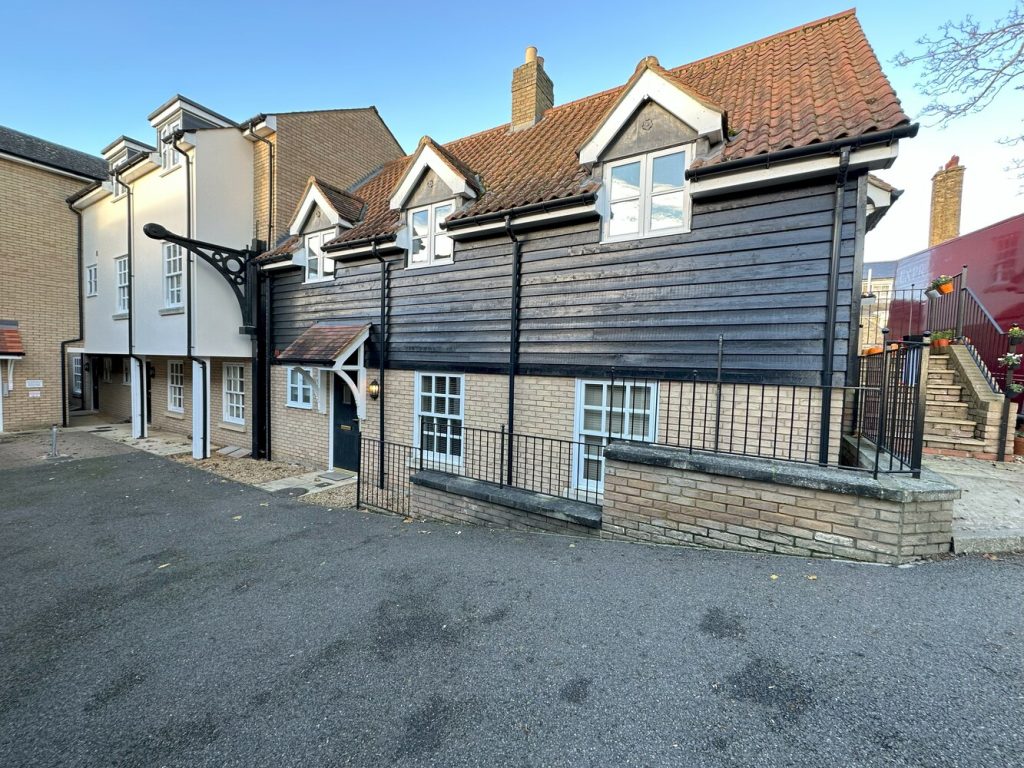 The Hoist, Ely