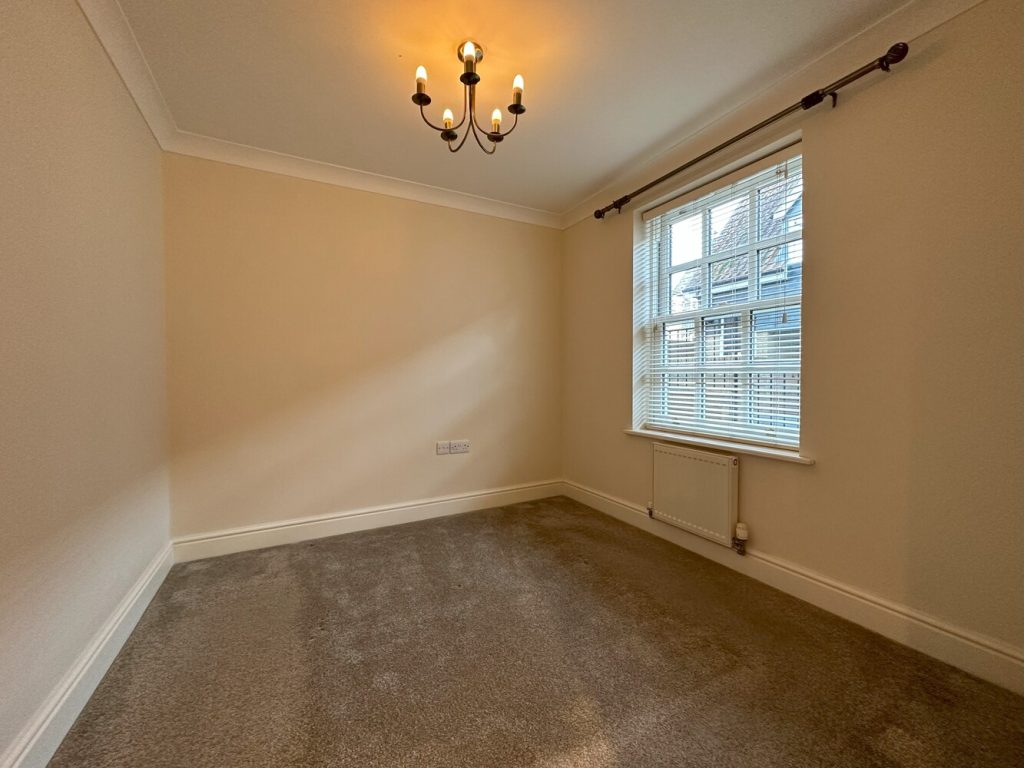 listing_421039_0007_fc0ff43e_1500x1000.jpg