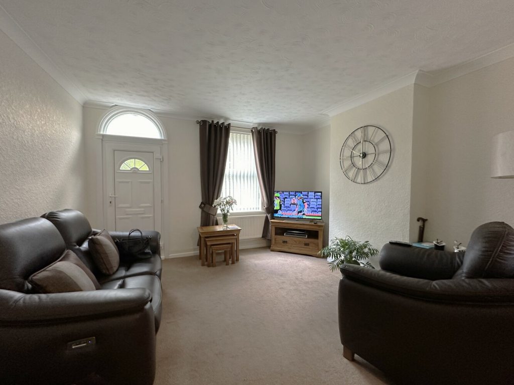 listing_423208_0002_6394ee88_1500x1000.jpg