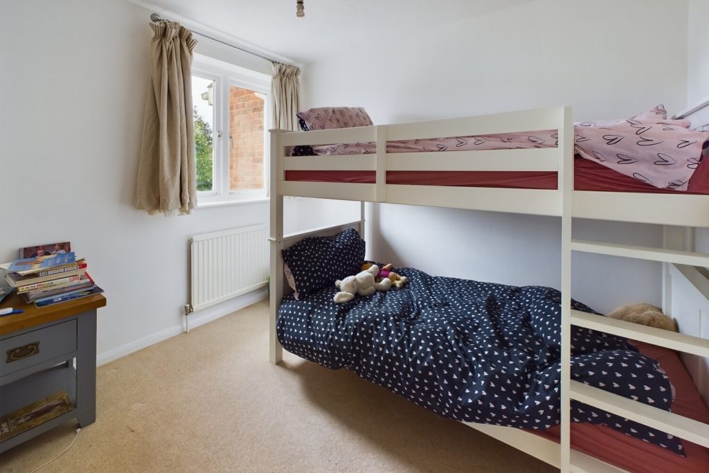 listing_453531_0002_5b1d8ac5_1500x1000.jpg