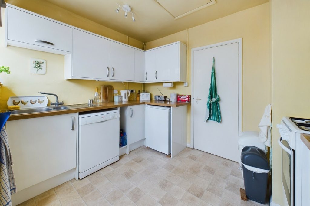 listing_521503_0007_adda924e_1500x1000.jpg