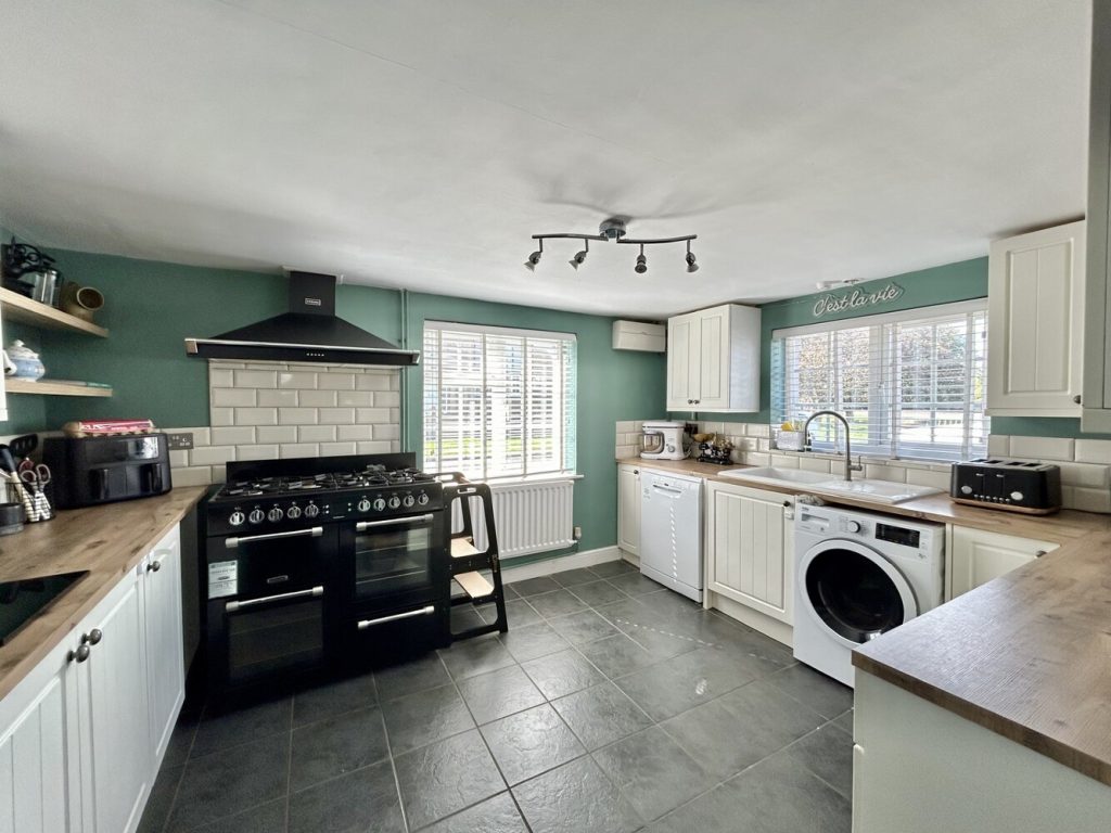 listing_545478_0009_b06725b0_1500x1000.jpg