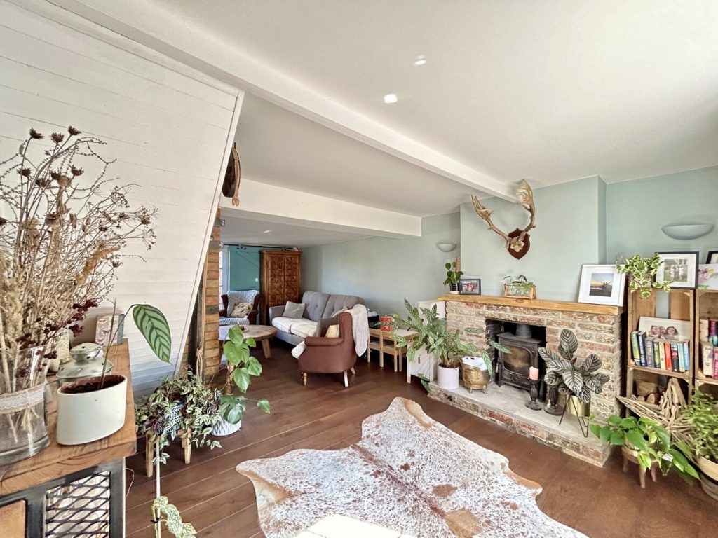 listing_545478_0012_4e87a873_1500x1000.jpg