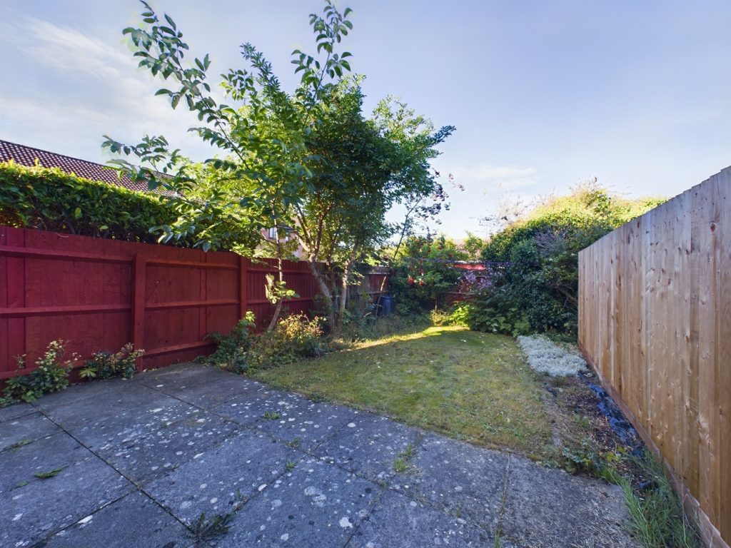 CAM02545G0-PR0252-STILL001