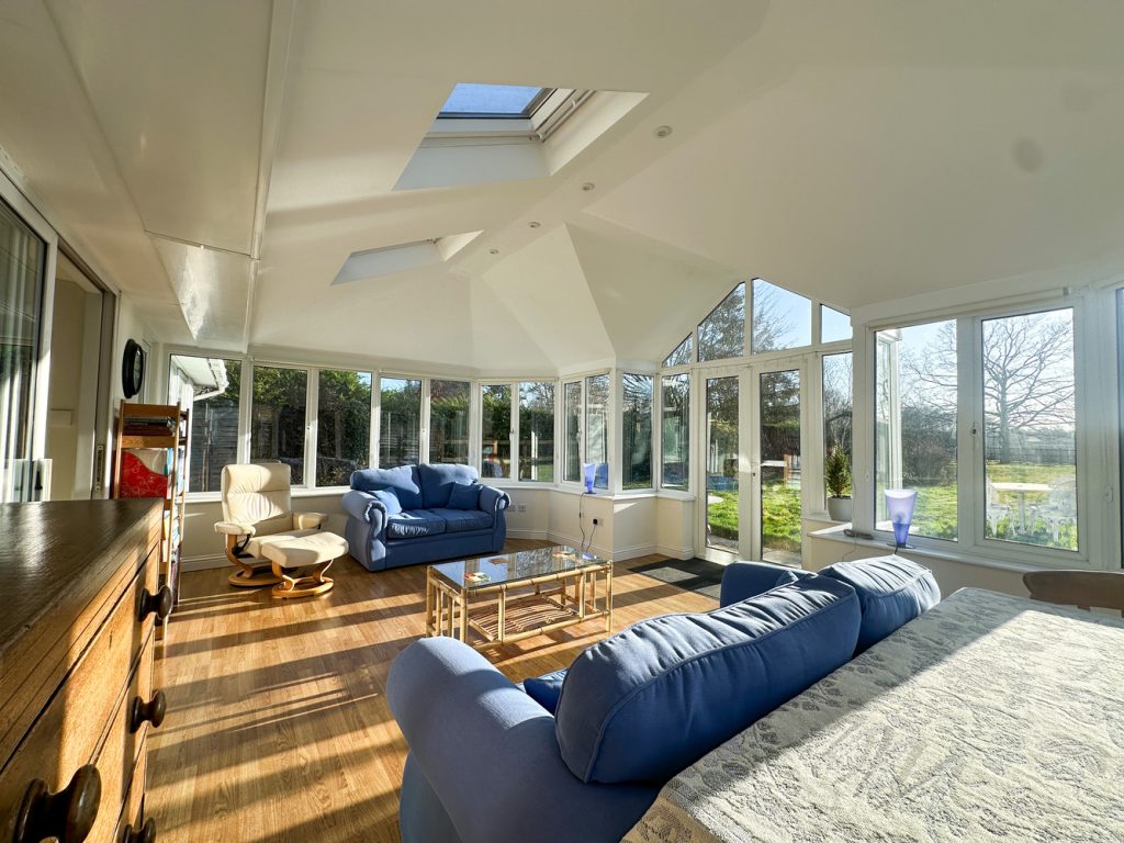listing_561072_0134_4272d8c3_1500x1000.jpg