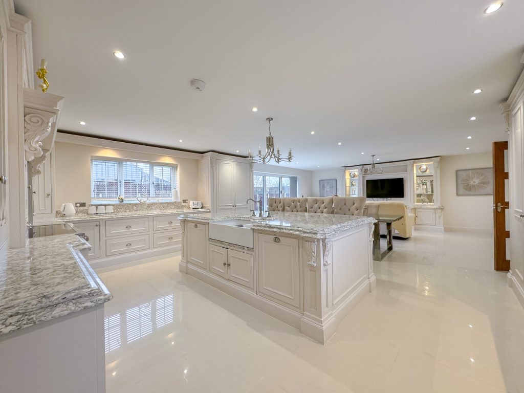 listing_639926_0029_e394ad0f_1500x1000.jpg