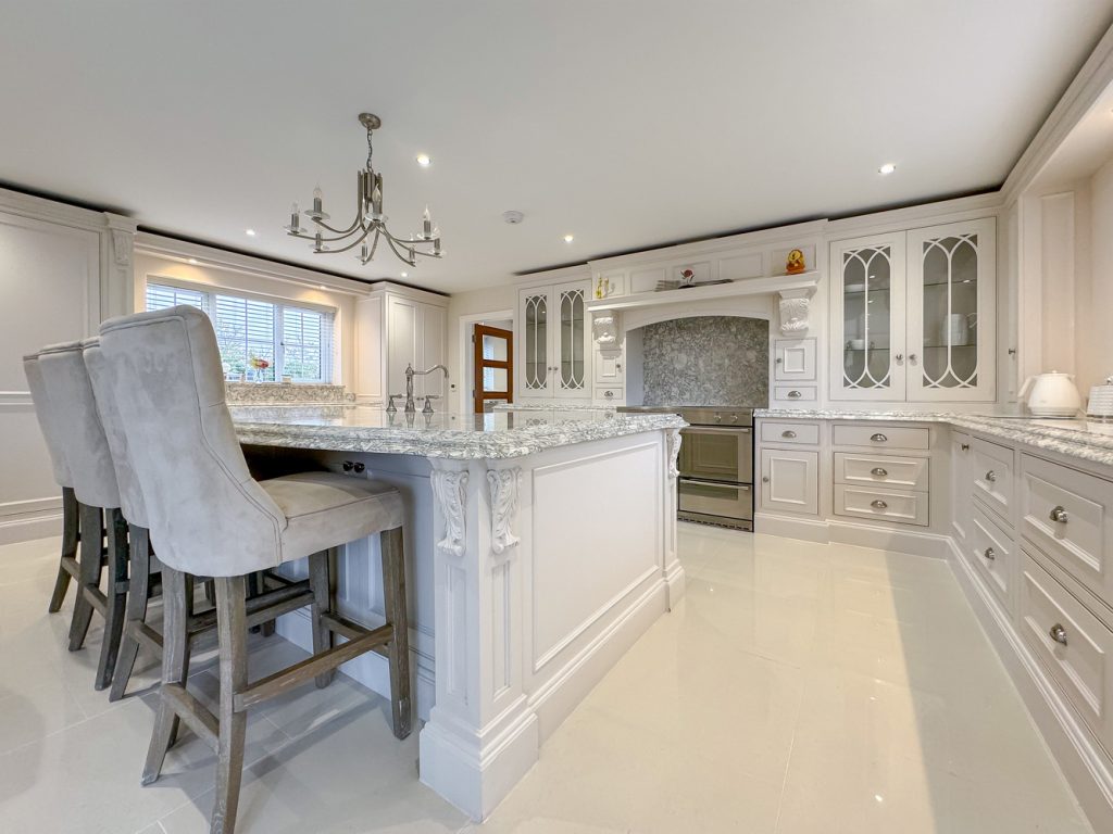 listing_639926_0033_8311b67e_1500x1000.jpg