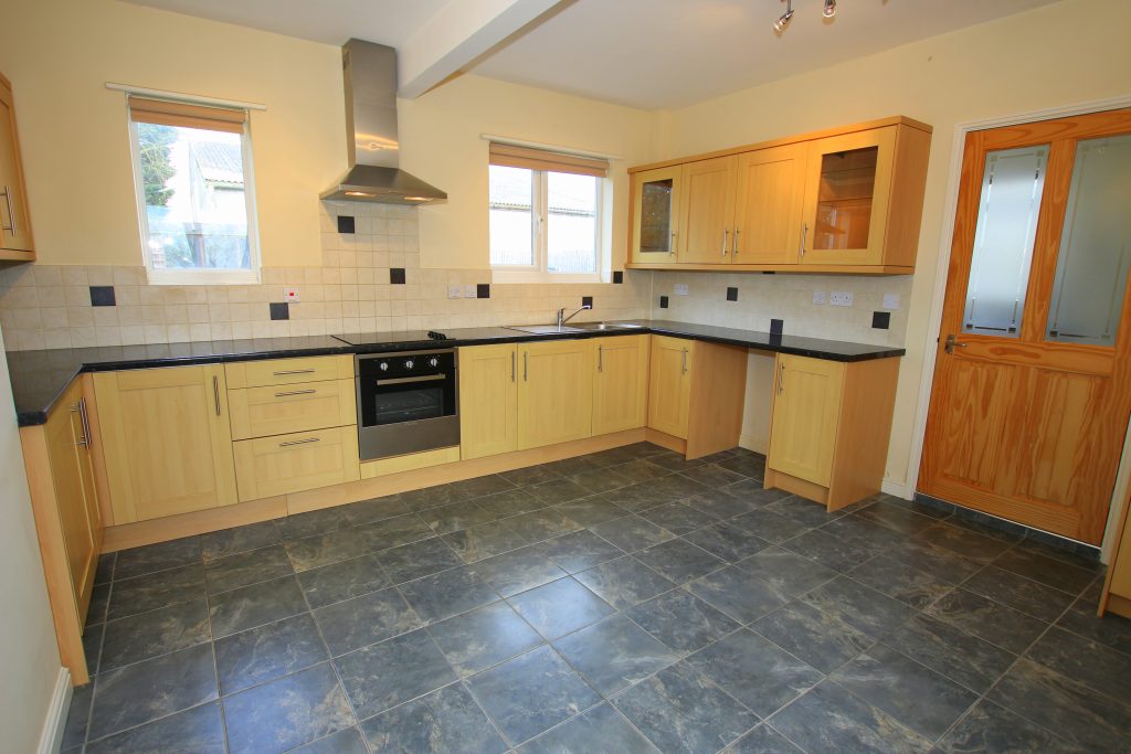 listing_68019_0003_0d1bc7a9.jpg