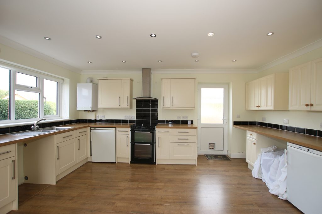 listing_68480_0004_45aba03d_1500x1000.jpg