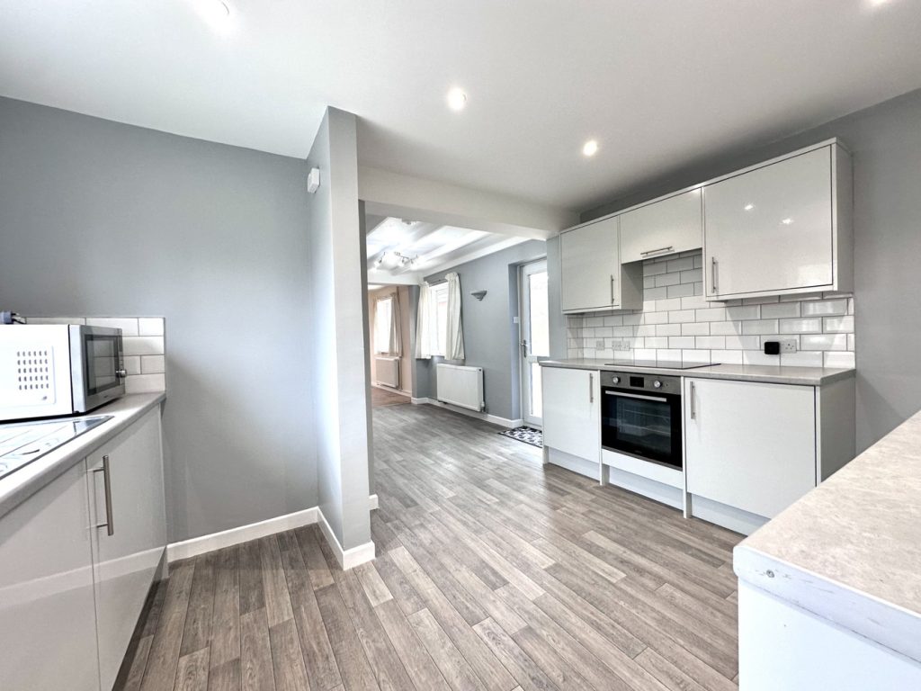 listing_69095_0018_3d4529ac_1500x1000.jpg