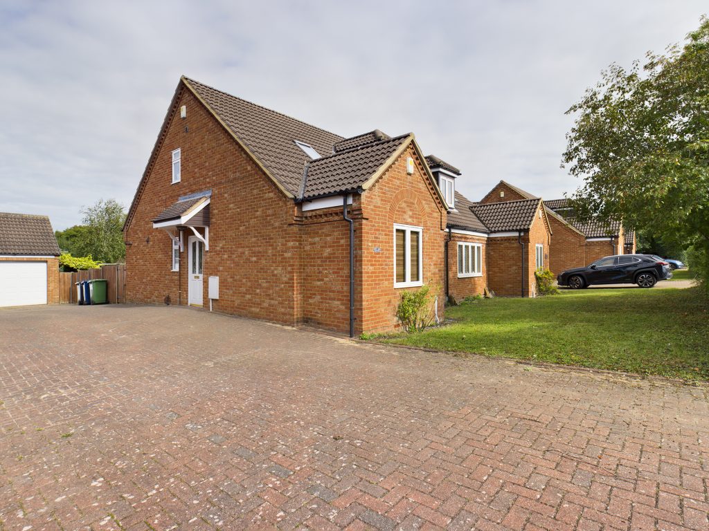 Little Gransden, Sandy