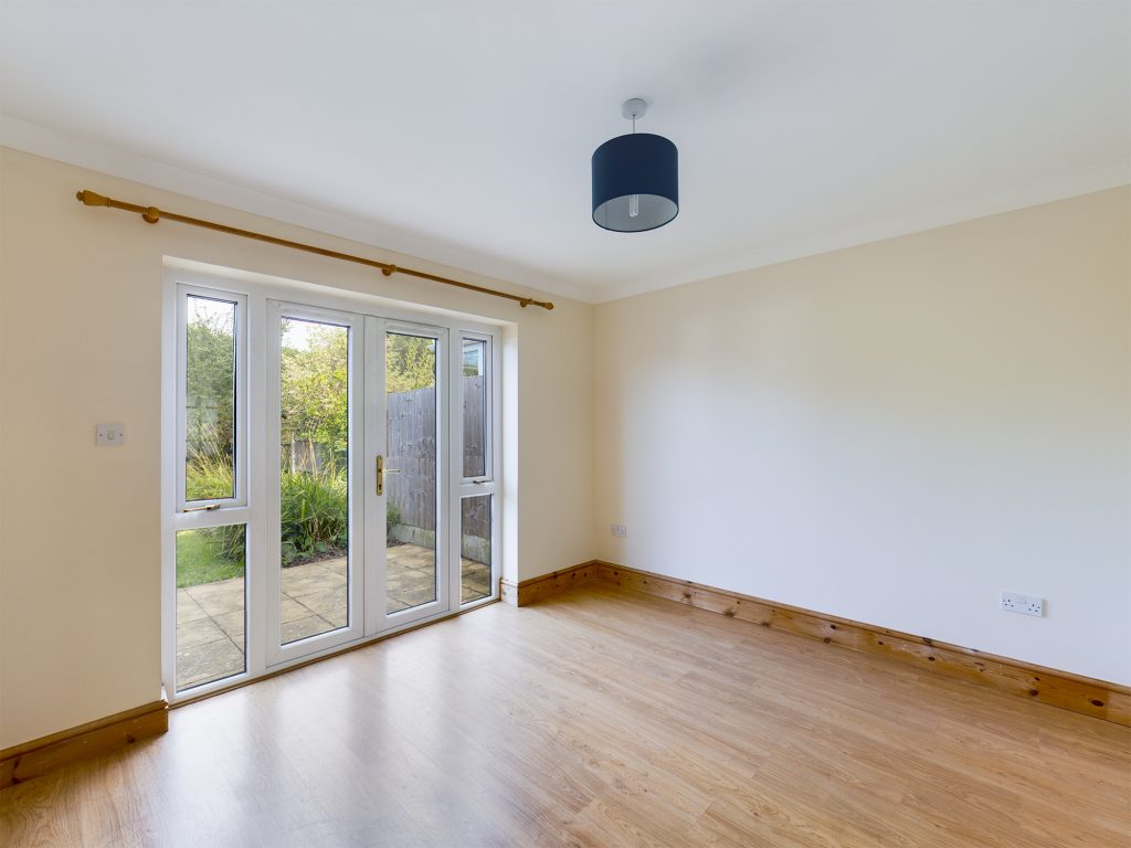 listing_69098_0005_54e46910.jpg