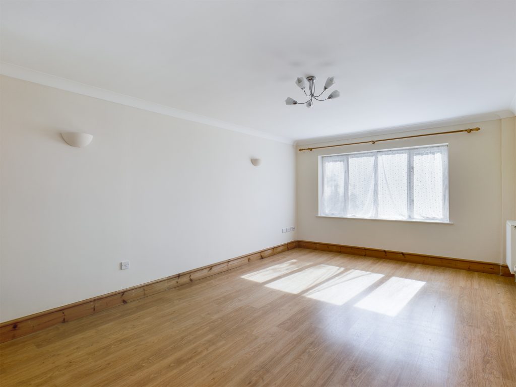 listing_69098_0006_8631860f.jpg