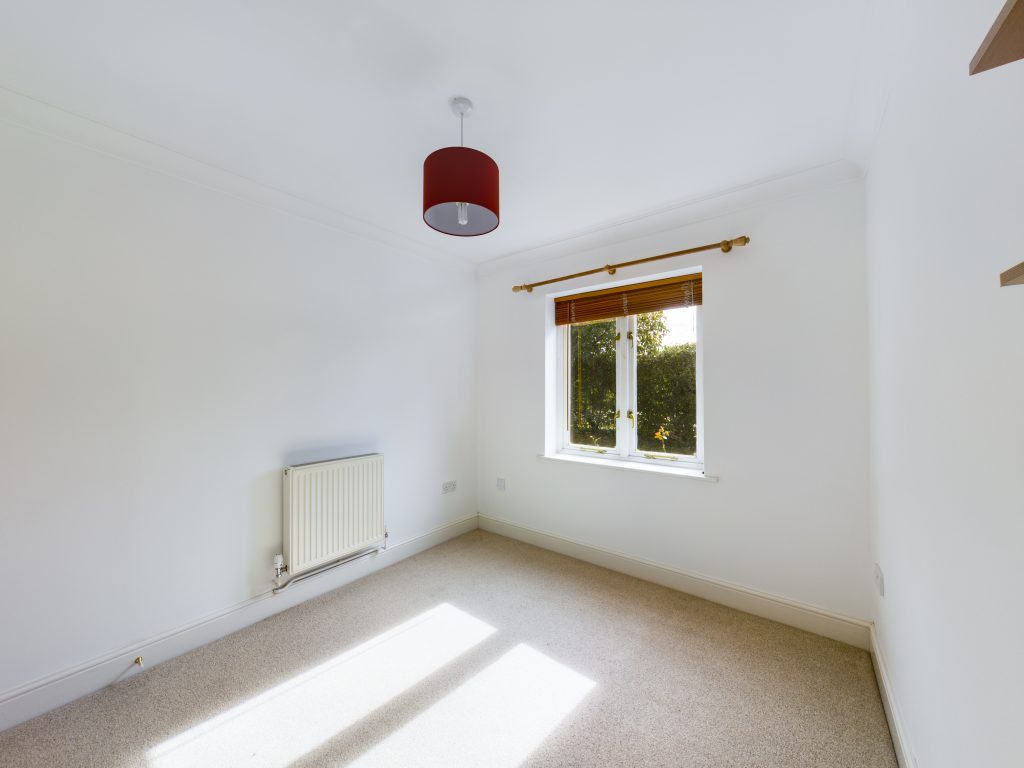 listing_69098_0008_3132548f.jpg