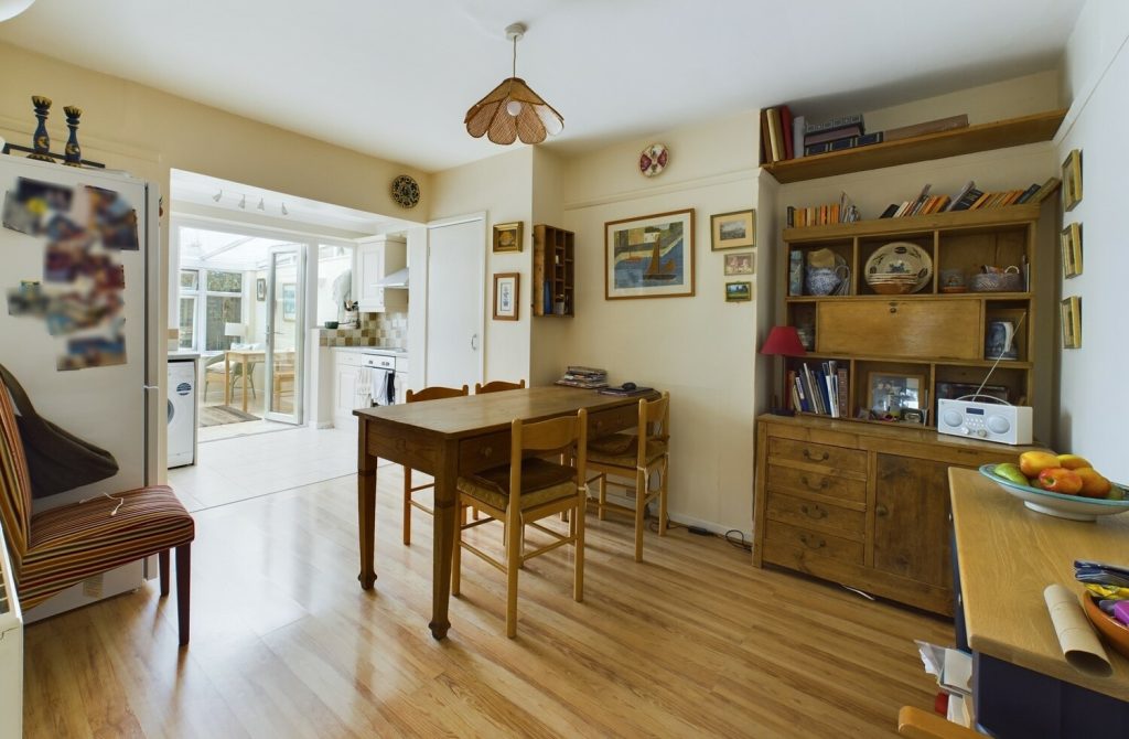 listing_73606_0064_4a98b6ac_1500x1000.jpg