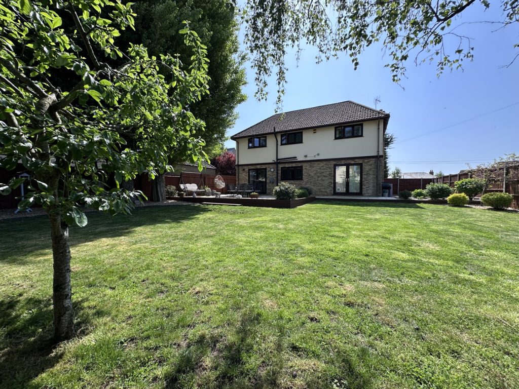 listing_75576_0019_90bd0630_1500x1000.jpg