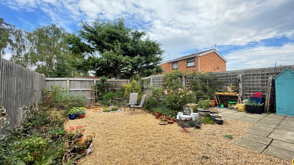 Garden 1.JPG