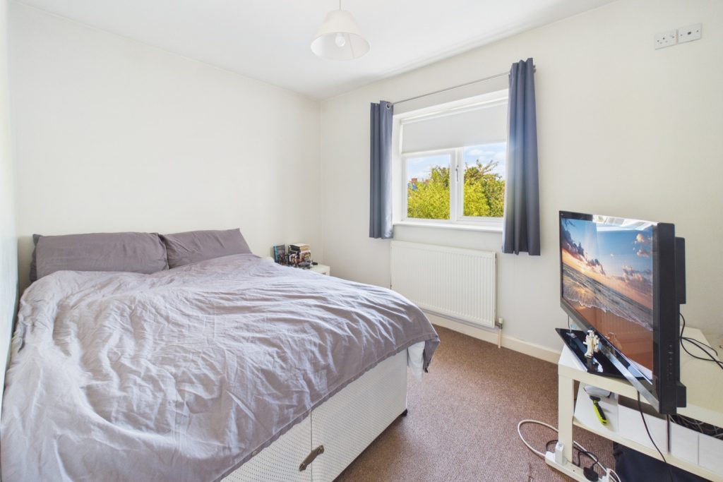 CAM03259G0-PR0333-STILL026
