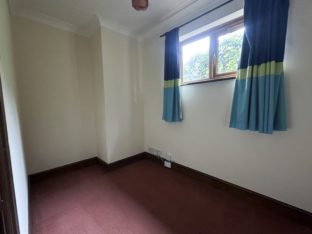 Bedroom 3 / Study