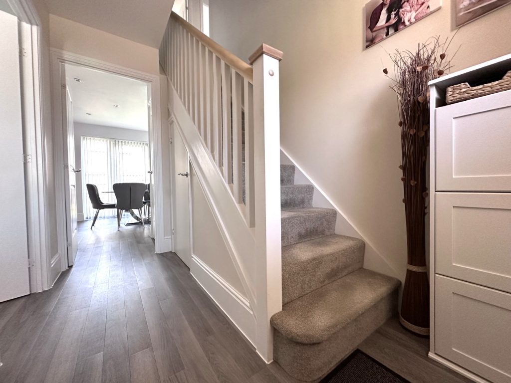 listing_800495_0022_4555333d_1500x1000.jpg