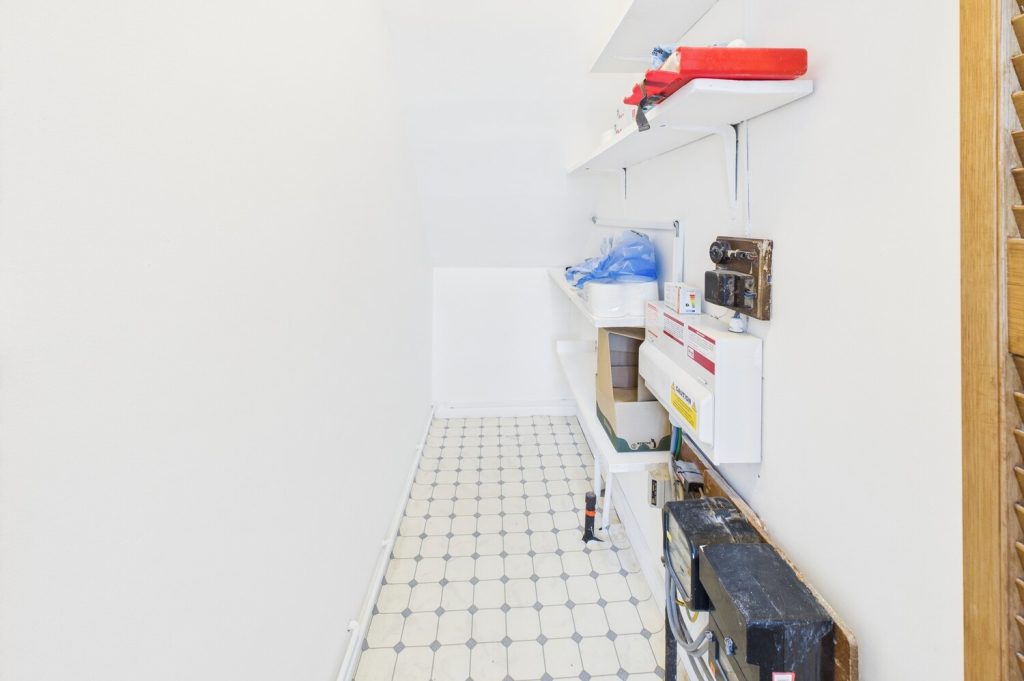 CAM02545G0-PR0409-STILL011