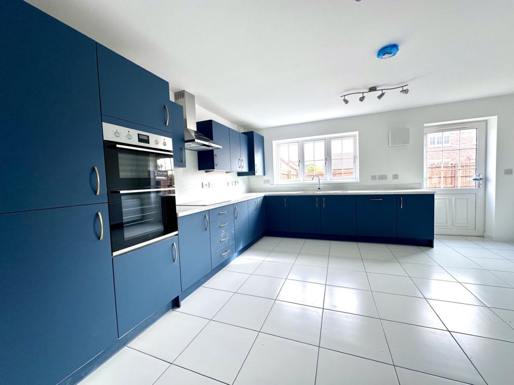 listing_807215_0016_d3bd71a4_1500x1000.jpg