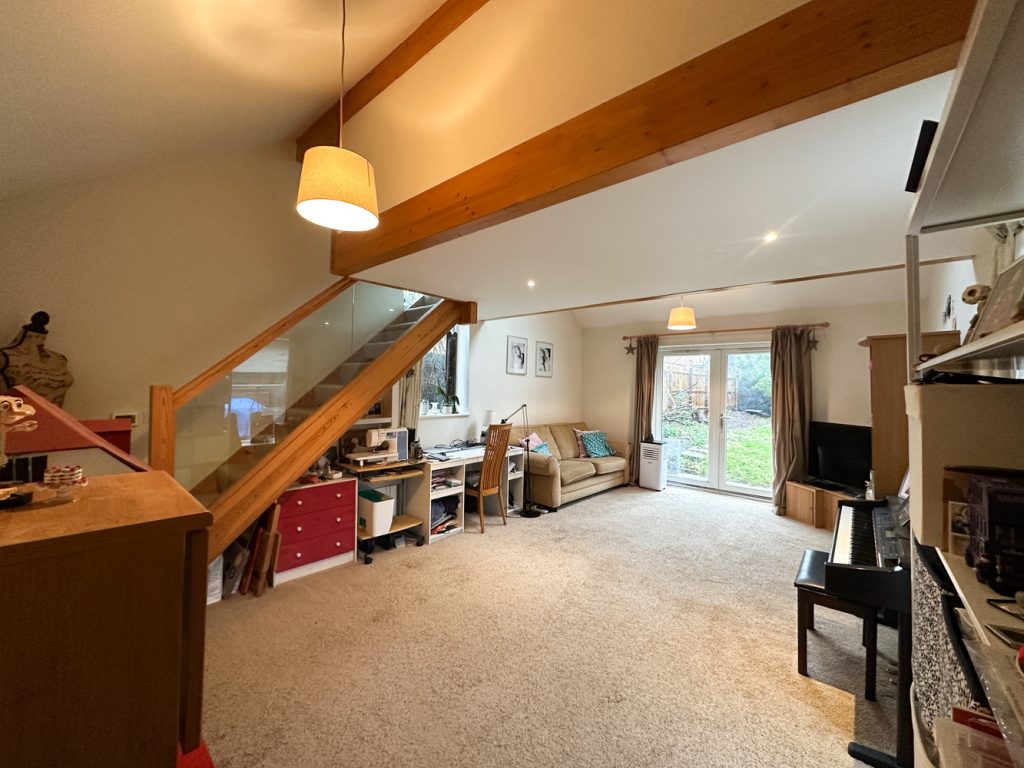 listing_828171_0016_3437e3c6_1500x1000.jpg