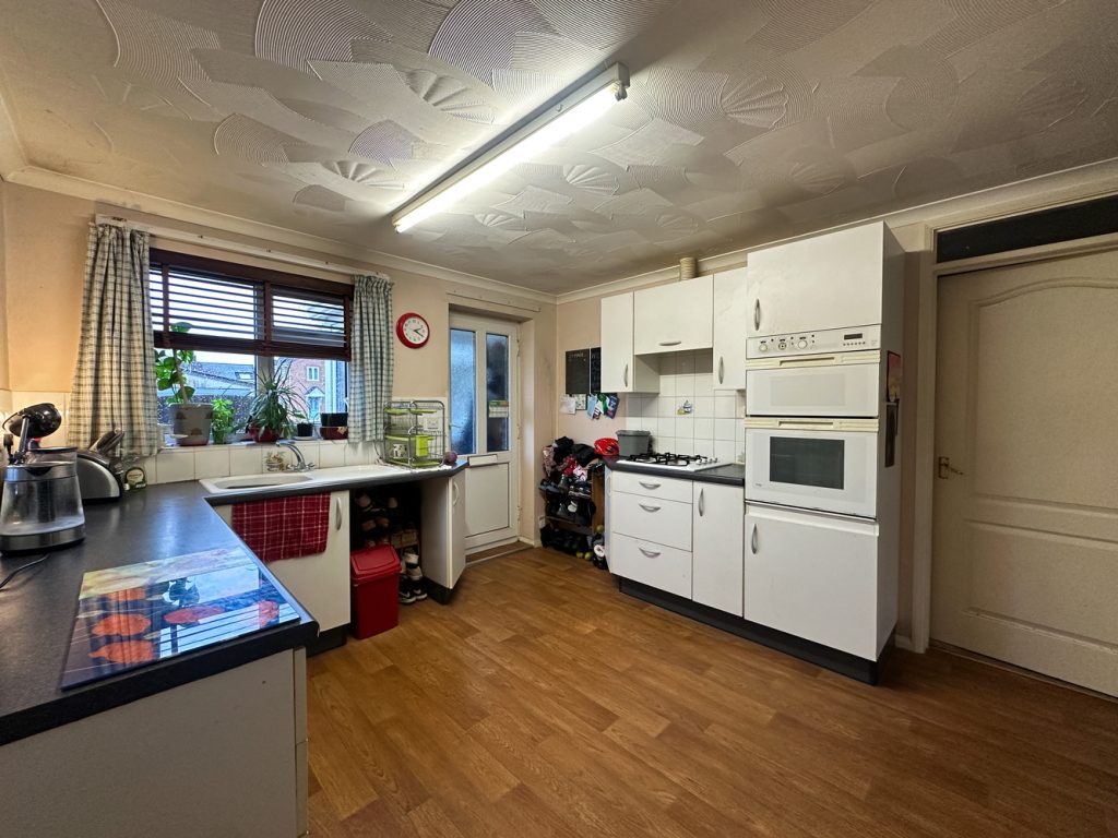 listing_828171_0028_c0ae4eee_1500x1000.jpg