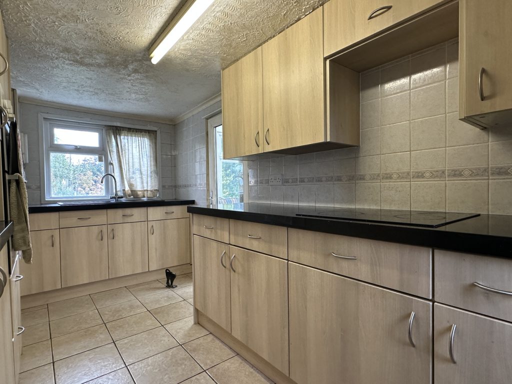 listing_829883_0036_9d0ef31b_1500x1000.jpg