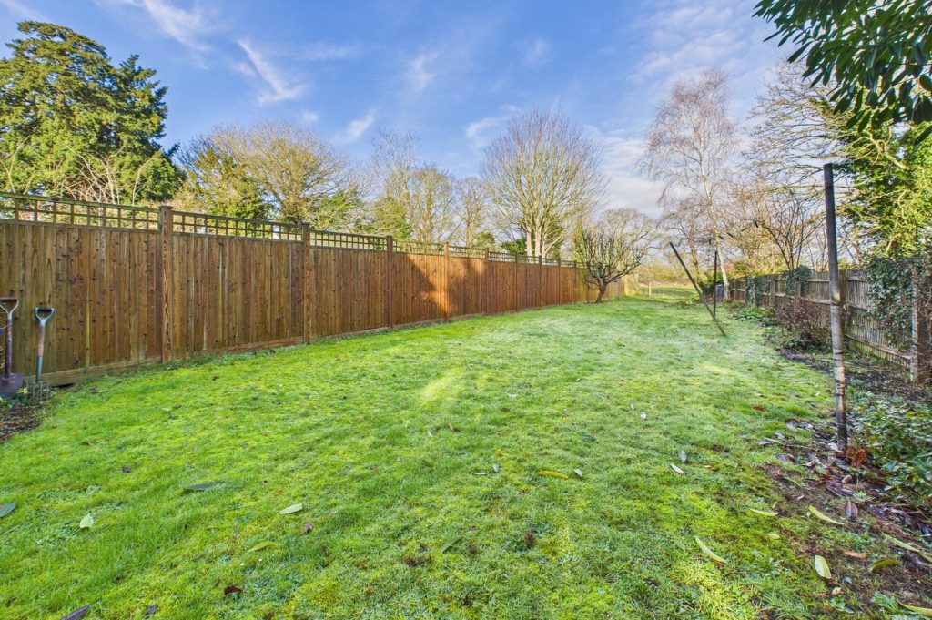 listing_830509_0029_9ca6aac1_1500x1000.jpg