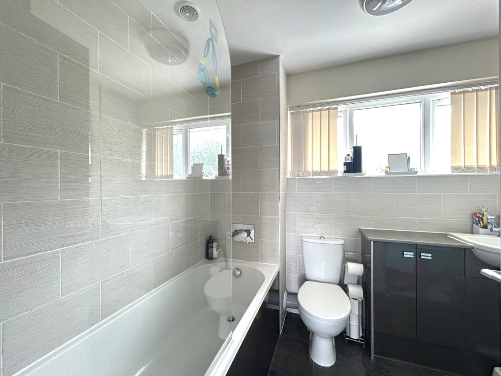 listing_833320_0003_9cd3d929_1500x1000.jpg