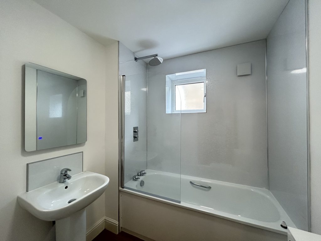 Bathroom.jpeg