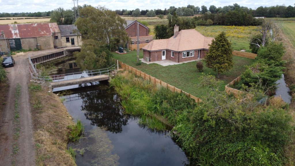 The Bungalow, Long Drove, Chear Fen, Cottenham, Cambridge, CB24 8AH