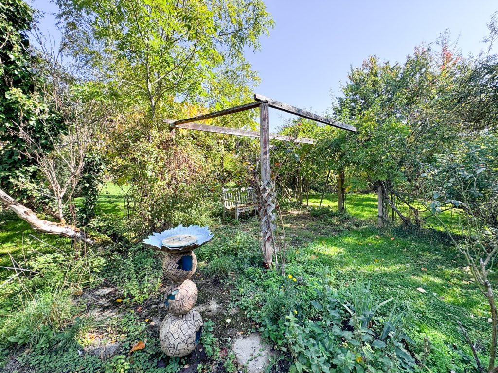 listing_850298_0045_58fc2cbf_1500x1000.jpg