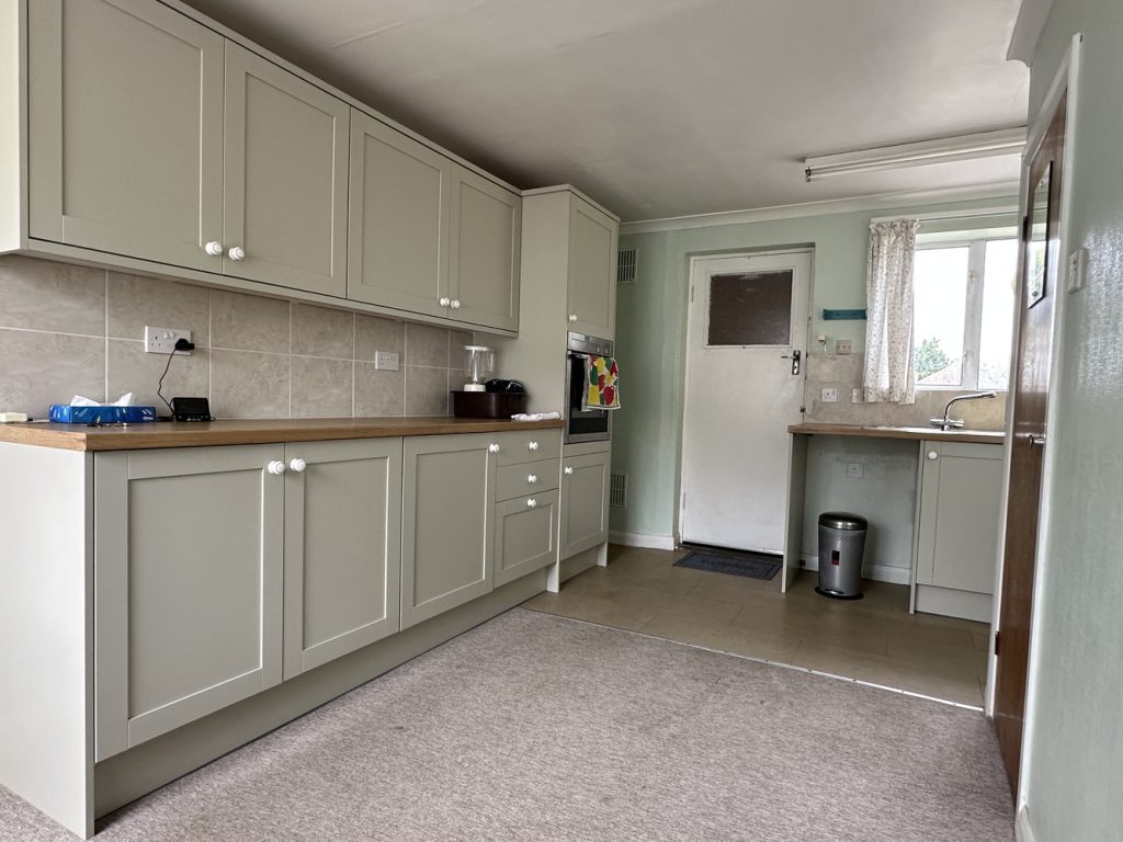 listing_850332_0006_fbfc6bd6_1500x1000.jpg