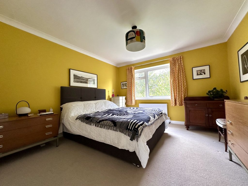 listing_853887_0002_02115528_1500x1000.jpg
